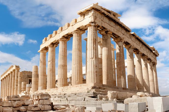 Atenska akropola | Akropola, ki jo je lani obiskalo več kot tri milijone ljudi, je sicer odprta od 8. do 20. ure po lokalnem času. | Foto Shutterstock