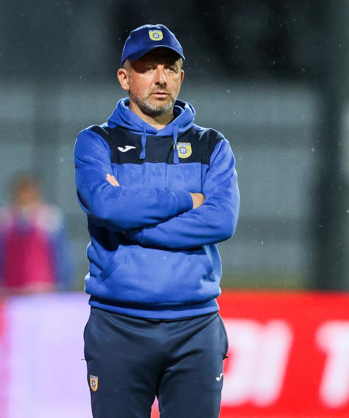 Trener Domžal Dejan Djuranović ne more biti zadovoljen z rezultati v tej sezoni. | Foto: Vid Ponikvar