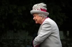 Kraljica odobrila začasni suspenz britanskega parlamenta #brexit