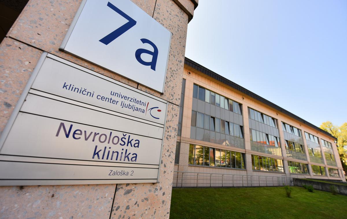 Nevrološka klinika, Ljubljana | Po poročanju medijev naj bi zdravstveni tehnik sredi avgusta na nevrološki kliniki 85-letnega bolnika dvakrat udaril po glavi in mu grozil. Zaposlenega naj bi že pred tem dogodkom zaradi nasilja prijavila tudi dijakinja na praksi. | Foto STA