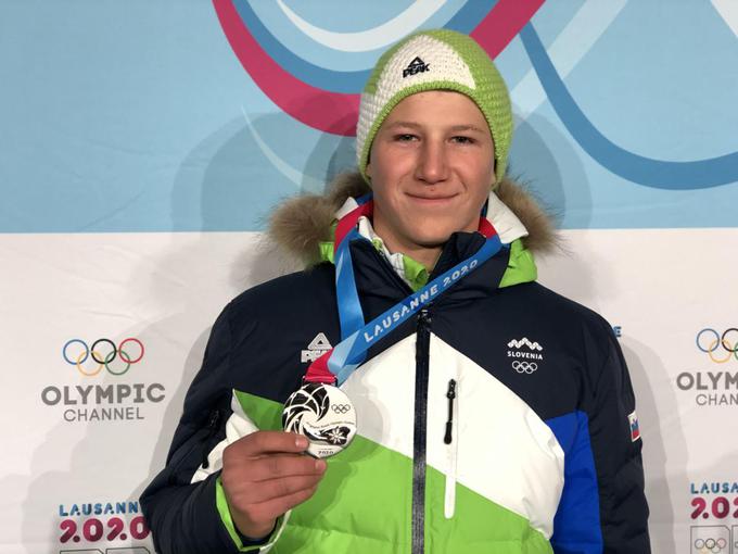 Prvi dan mladinskih zimskih olimpijskih iger je Rok Anžoh osvojil srebrno medaljo. | Foto: arhiv OKS