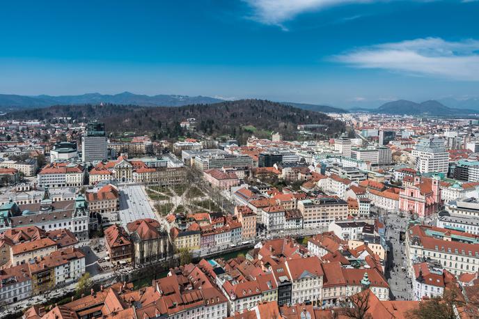 Ljubljana nepremičnine stanovanja gradbeništvo | Prodajalci rabljenih stanovanj so za Bežigradom in v Moste-Polje iztržili rekordne vsote za svoje nepremičnine. | Foto Guliverimage