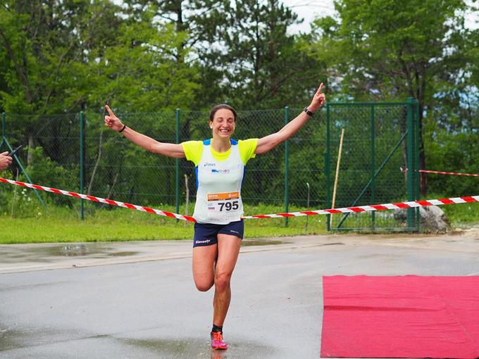 Zmagovalka slovenskega dela teka Wings For Life World Run Lucija Krkoč je zmagala na 25-kilometrski razdalji ultre Vipava. | Foto: 