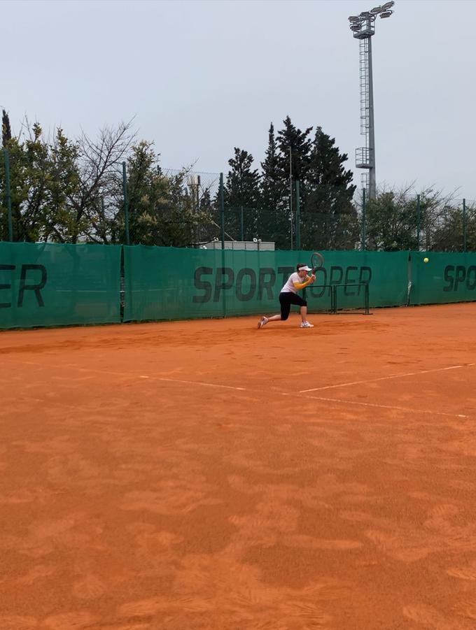 "Prvi trening po dolgi poti je namenjen temu, da se telo znova prebudi." | Foto: Tenis Slovenija