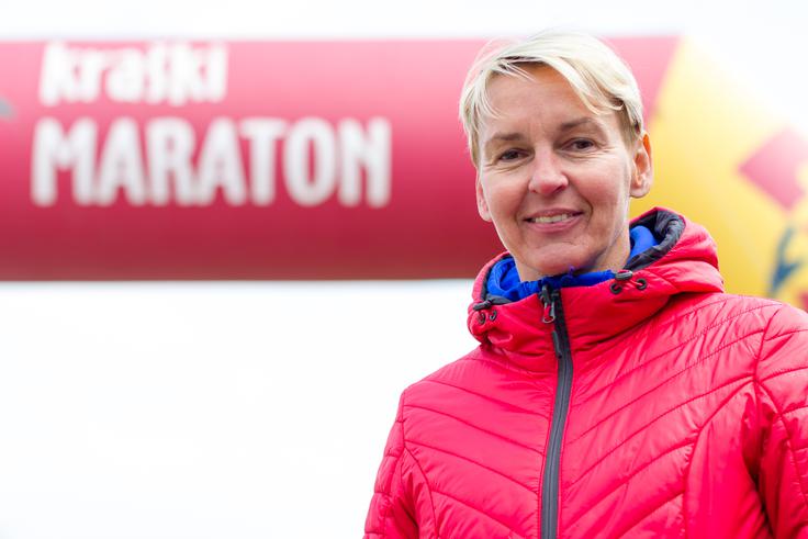 Mali kraški maraton 2017 Brigita Bukovec je bila v vlogi štarterke. | Foto: Peter Kastelic