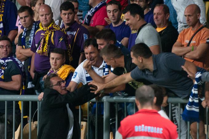 Navijači Maribora so podpirali hrvaškega strokovnjaka. | Foto: 