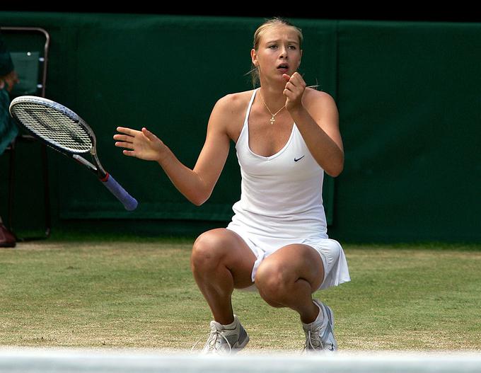 Marija Šarapova je po veliki zmagi padla na kolena. | Foto: Guliverimage/Getty Images