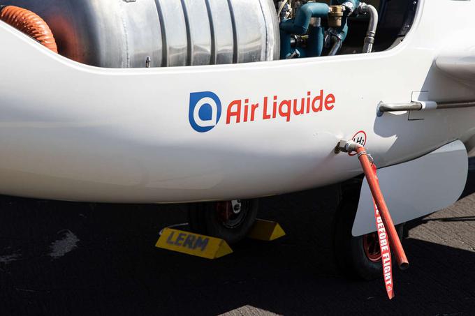 Štirisedežno letalo H2FLY HY4, ki ga poganja tekoči vodik | Foto: Matic Prevc/STA