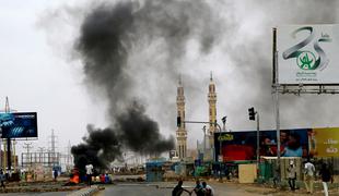V nasilju v Sudanu 60 mrtvih, več sto ranjenih, mednarodna skupnost razdeljena