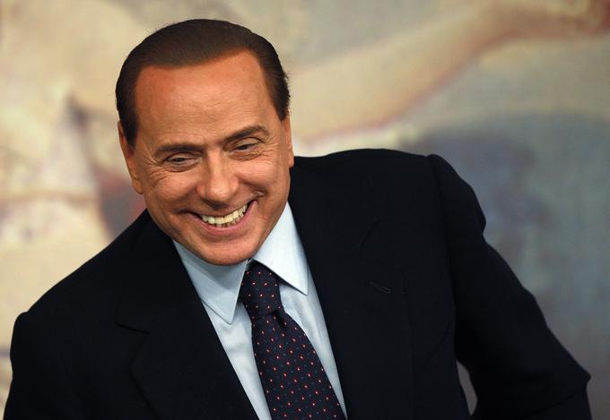 Še pred Trumpom je bil Berlusconi. | Foto: Reuters