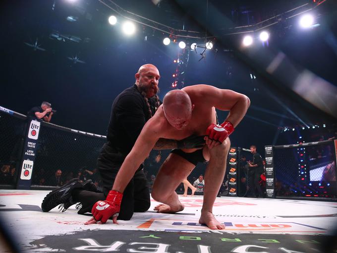Slavni Rus je doživel šesti poraz v profesionalni MMA-karieri. | Foto: Reuters