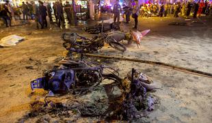 Eksplozija v središču Bangkoka: med žrtvami veliko tujcev (video)
