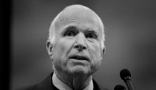 Umrl ameriški senator John McCain #foto #video