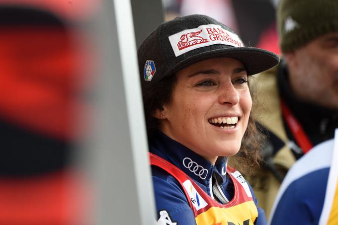 29-letna Italijanka, ki je v Crans Montani v alpski kombinaciji zmagala že štirikrat, je po novem tudi vodilna v skupnem seštevku svetovnega pokala.  | Foto: Getty Images