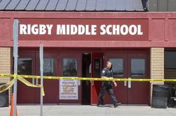 Učenka šestega razreda iz nahrbtnika potegnila pištolo in ranila tri osebe