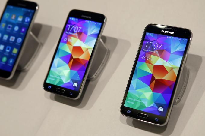 Samsung Galaxy S5 (2014) | Foto: Reuters