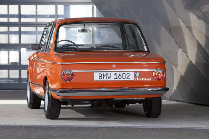 Navzven je njegov drugačen pogon delno razkrivala le oranžna barva. | Foto: BMW