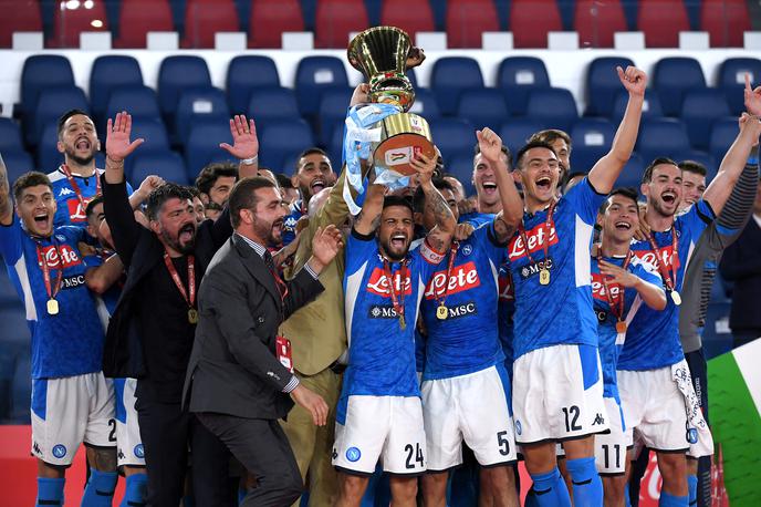Napoli Juvnetus finale pokala | Napoli je po 11-metrovkah ugnal Juventus in se razveselil šestega pokalnega naslova. | Foto Reuters