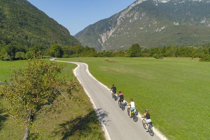 V Posočju so kolesarjem na voljo številne kolesarske ture, od zahtevnejših, gorskih, pa do lažjih družinskih prog, ki so primerne tudi za otroke. Foto: Getty Images | Foto: 