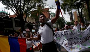 Kolumbija izgnala 59 Venezuelcev, očita jim vpletenost v nasilne proteste