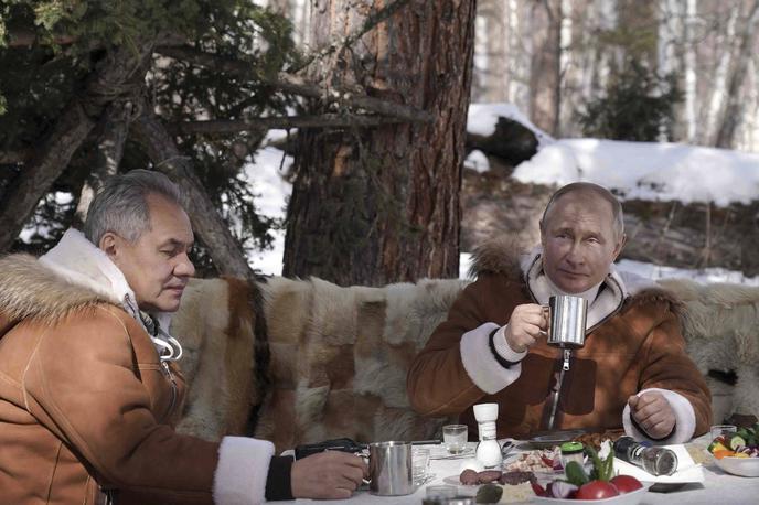 Vladimir Putin in Sergej Šojgu v sibirski tajgi | Foto Guliverimage