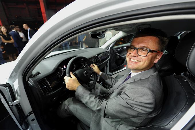 Petr Podlipny za volanom novega škode kodiaqa, prvega velikega športnega terenca češke avtomobilske znamke. | Foto: Jure Gregorčič