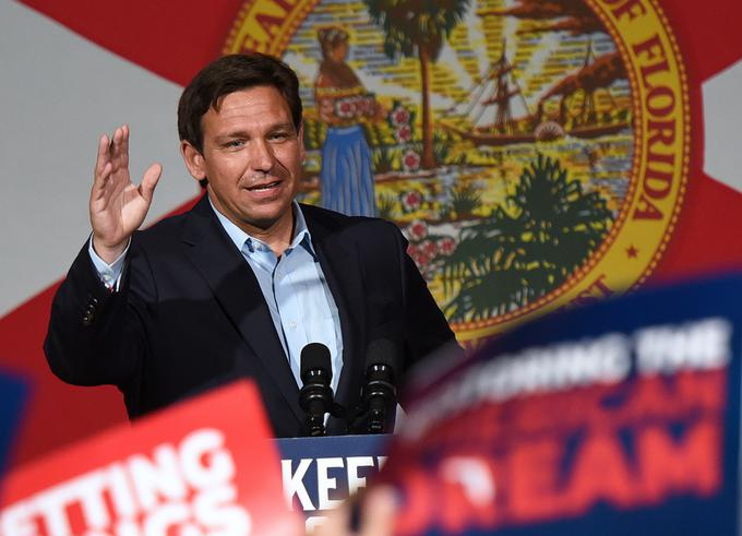 Veliki zmagovalec je guverner Floride Ron DeSantis.  | Foto: Reuters