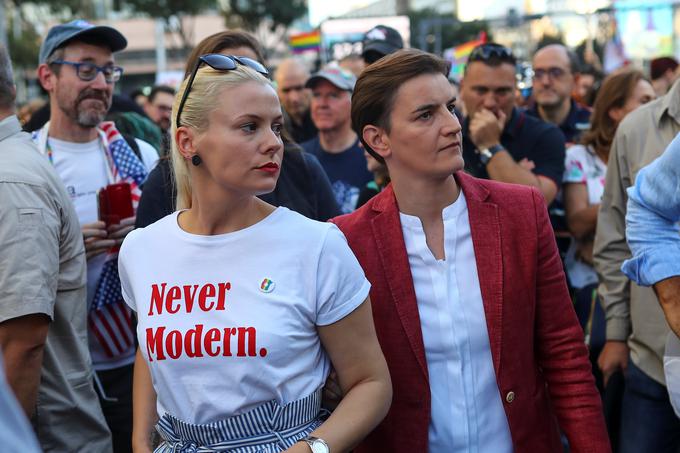 Milica Đurđić in Ana Brnabić na paradi ponosa v Beogradu leta 2019 | Foto: Reuters