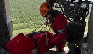 Gorski reševalci letalci – glasniki upanja na krilih vetra