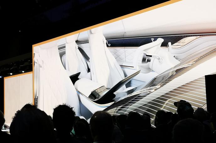 Avtosalon Frankfurt 2019 | Eden vrhuncev dopoldneva v Frankfurtu – razkritje Mercedesovega koncepta vision EQ S. To bo nekoč električni razred S. | Foto Gregor Pavšič