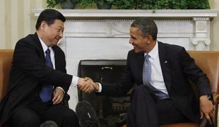 "Vrh kratkih rokavov" ali srečanje Obame in Xija