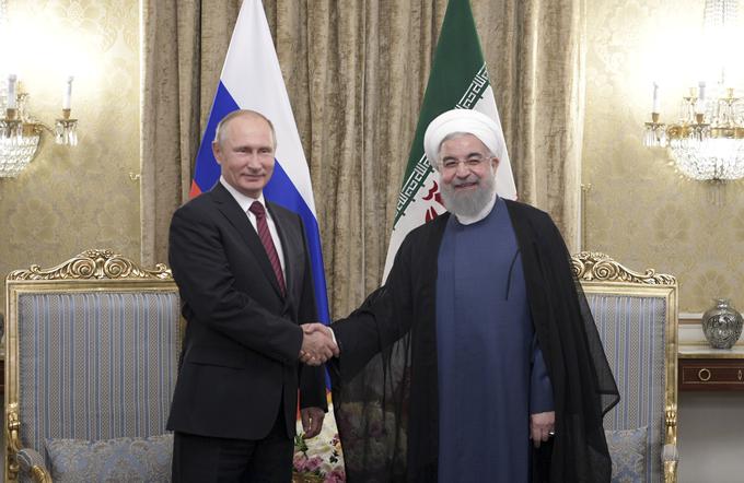 Iranski predsednik Rohani je opozoril Savdsko Arabijo naj omili svojo retoriko, sicer bo čutila njihovo vojaško moč. | Foto: Reuters