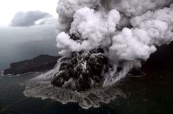 Prvi posnetki vulkana po izbruhu: Na mestu kraterja je nastal zaliv