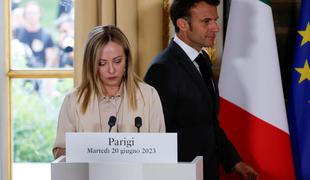 Macron pozval Melonijevo, da združita moči in se izogneta tragedijam