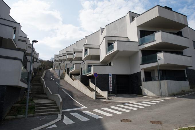 DUTB je odkupila 215 stanovanj v koprski soseski Nokturno. | Foto: Klemen Korenjak