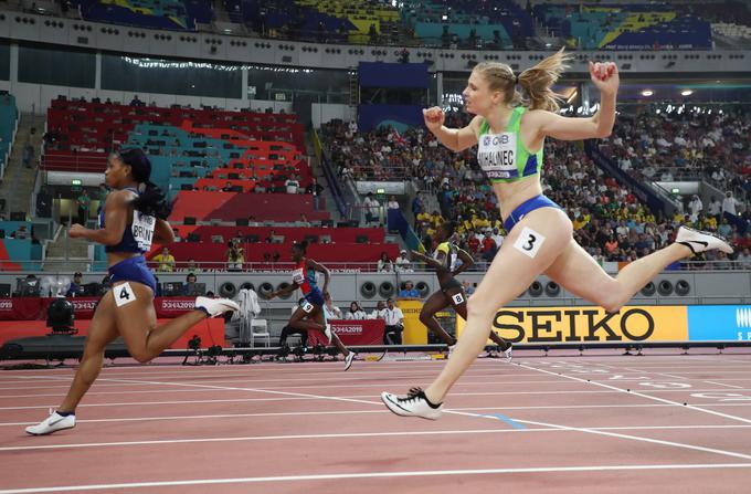 Lani se je na svetovnem prvenstvu v Dohi prebila do polfinala teka na 200 metrov.  | Foto: Reuters