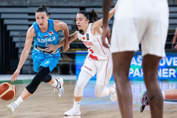 slovenska ženska košarkarska reprezentanca : Črna gora, pripravljalna tekma | Foto Vid Ponikvar/Sportida