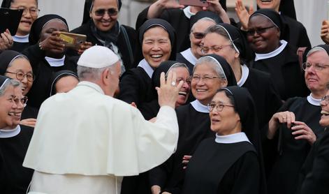Vatikan: največ nasprotovanja vprašanjem o položaju žensk v Cerkvi in skupnosti LGBTQ+