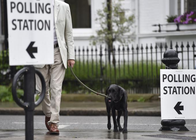 Na voliščih bo lahko svoje glasove oddalo rekordnih 46,5 milijona volivcev. | Foto: Reuters
