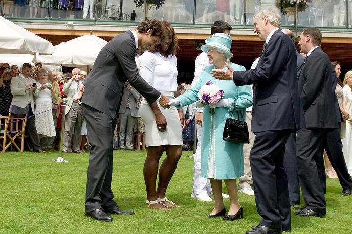 Roger Federer, kraljica Elizabeta II | Kraljica Elizabeta II. in Roger Federer sta se srečala leta 2010. | Foto Guliverimage