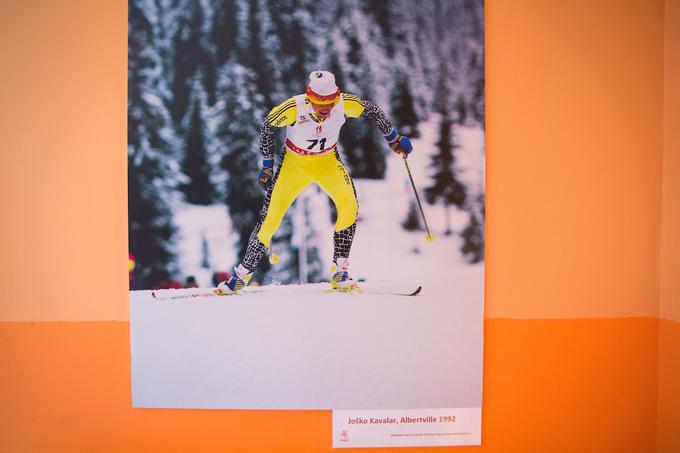 Kavalarjeva fotografija, ki jo je leta 1992 na olimpijskih igrah v Albertvillu posnel fotograf Aleš Fevžer, krasi hodnik ČŠOD Planica. Naš sogovornik je v kraljevski disciplini, teku na 50 kilometrov, osvojil 24. mesto. | Foto: Žiga Zupan/Sportida