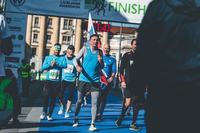 Ljubljanski maraton bo letos potekal na dan prvega kroga predsedniških volitev. Na startni listi je (tako kot že vrsto let) tudi aktualni predsednik Borut Pahor.  | Foto: Grega Valančič/Sportida
