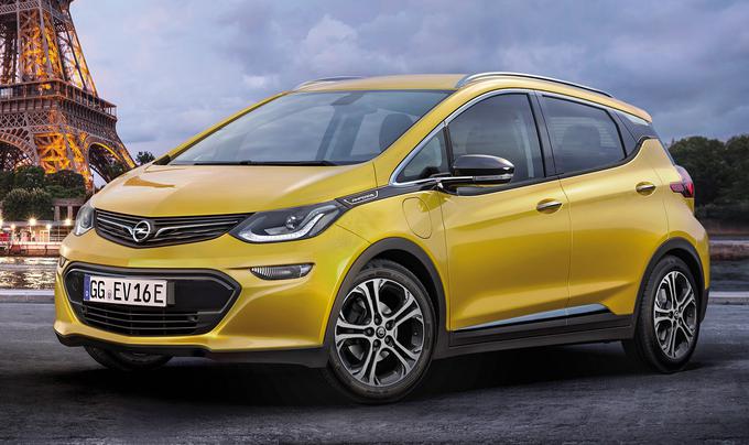 Opel ampera-e in chevrolet bolt sta trenutno najbolj konkurenčna električna avtomobila. V Sloveniji za zdaj prodaje električne ampere pri Oplu še ne načrtujejo. | Foto: Opel