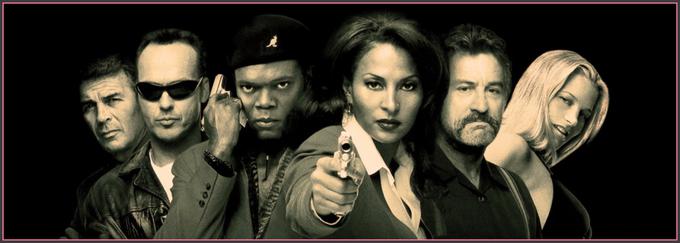 V Tarantinovi priredbi romana Elmorja Leonarda Rumov punč spremljamo stevardeso v srednjih letih (Pam Grier), ki za preprodajalca orožja (Samuel L. Jackson) čez mehiško mejo tihotapi denar. Ko jo pri tem zalotita FBI-jeva agenta, ji ponudita priložnost za sodelovanje in izhod iz godlje, ki jo Jackie odlično izkoristi. • V petek, 8. 3., ob 23.55 na Cinemax 2.* │ Tudi na HBO OD/GO.

 | Foto: 