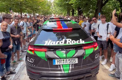 Pravi šov v Ljubljani: karavana superšportnikov navdušila #video