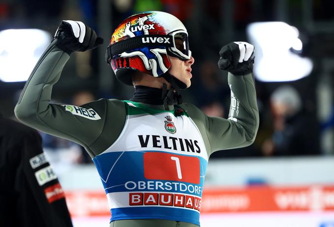 Halvor Egner Granerud je bil v Oberstdorfu razred zase. Razveselil se je 15. zmage v karieri. | Foto: Reuters