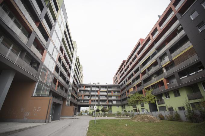 Izhodiščne cene stanovanj so se gibale od 62 tisoč do 238 tisoč evrov z davkom. | Foto: Bojan Puhek