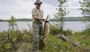 Foto: Putin na počitnicah osvajal divjino