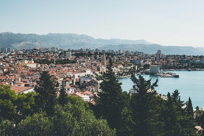 Najbolj prepoznaven pogled na Split, največje mesto v Dalmaciji. Razgled s hriba Marjan, ki velja za pljuča mesta.  | Foto: Grega Valančič/Sportida