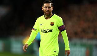 Messi z novo čarovnijo izmaknil rekord Ronaldu